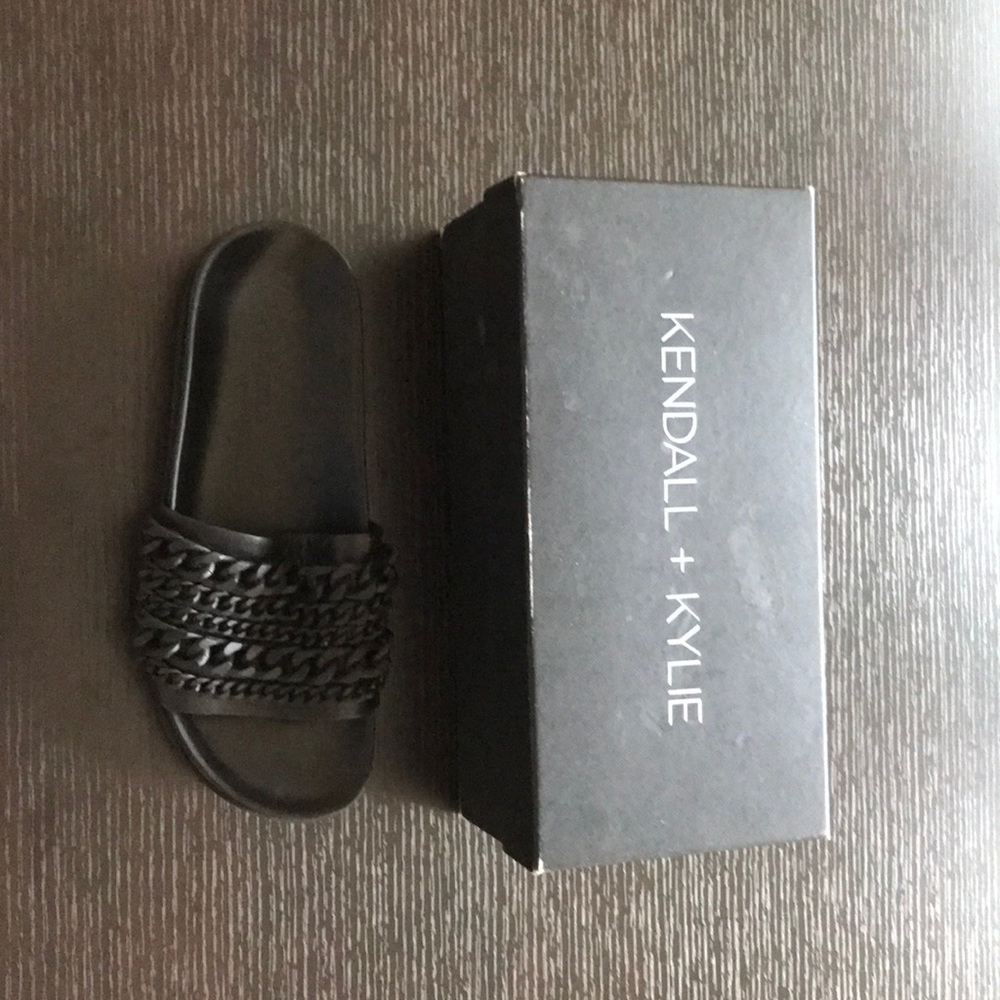 Chain inspired sandals by Kylie and Kendall Jenner